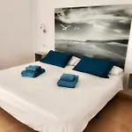 Paradise House Апартаменты Коральео